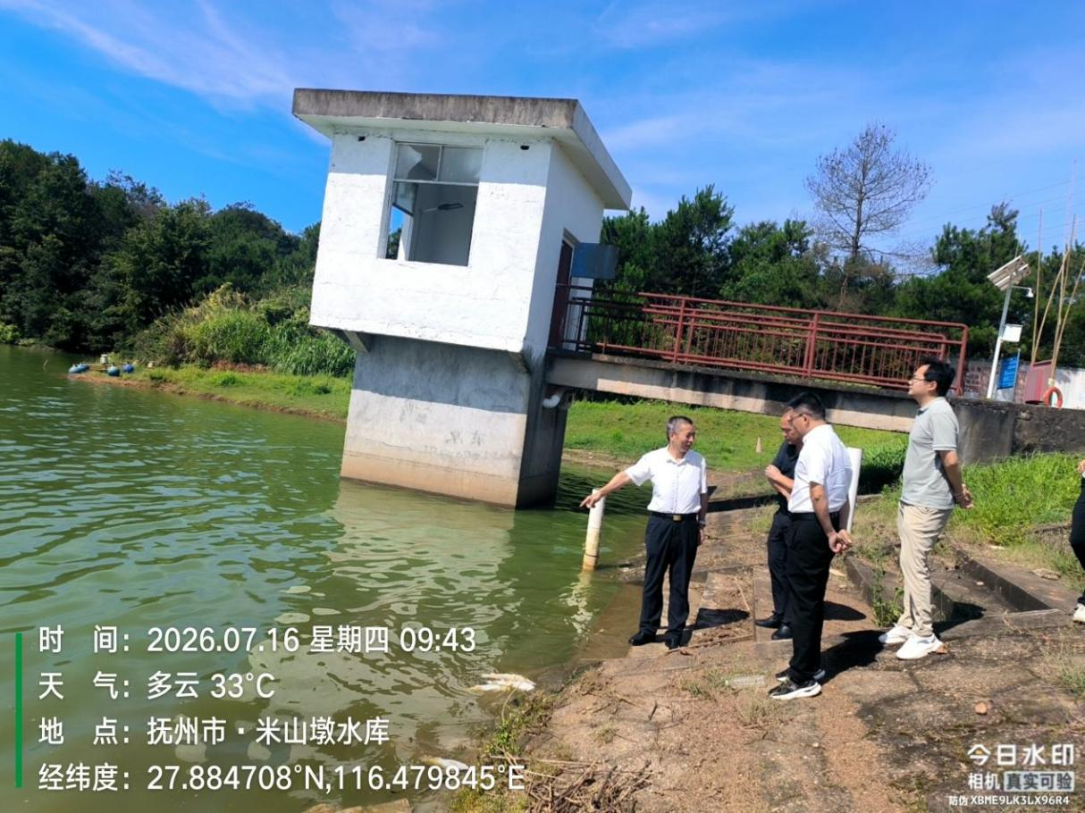 黄元孙现场调研蓝藻水华防控工作